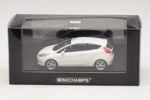 Ford Fiesta Mk6 Valge Minichamps 1:43 400088002 Metall - pilt 4/4