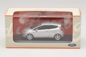 Ford Fiesta Mk7 Moondust Silver Metallic Minichamps 1:43 403088003 Metall - pilt 4/4