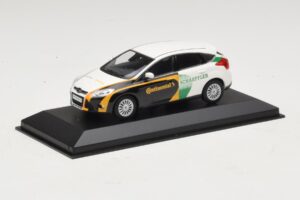Ford Focus Bensiini Tehnoloogiaauto Continental Schaeffler Asenduskarp Minichamps 1:43 AB65A-R1 Metall - pilt 2/4