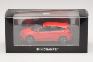 Ford Focus ST Mk3 Punane Minichamps 1:43 410081001 Metall - pilt 4/4