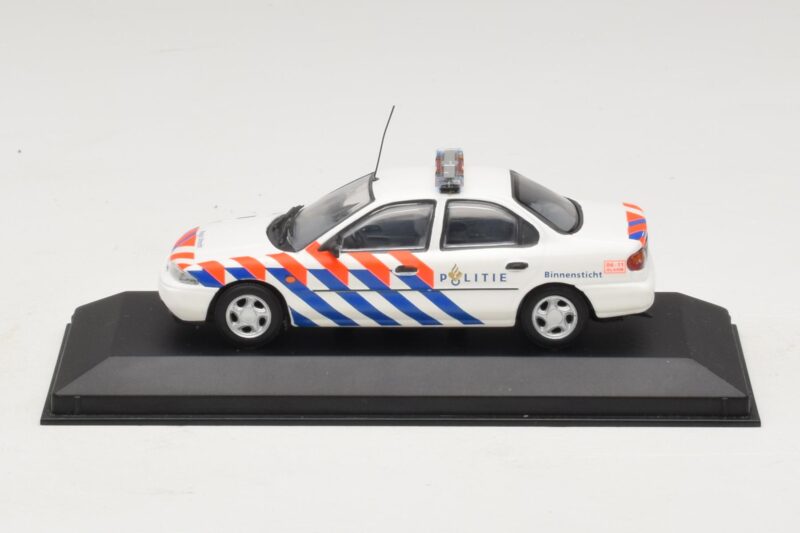 Ford Mondeo Mk1 Sedaan Politsei Minichamps 1:43 Ford Mondeo Mk1 Sedaan Politsei Minichamps 1:43 433082091 Metall