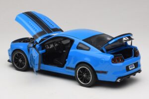 Ford Mustang Boss 302 S197 Sinine Shelby Collectibles 1:18 25414S Metall - pilt 5/8