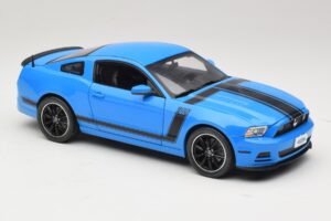 Ford Mustang Boss 302 S197 Sinine Shelby Collectibles 1:18 25414S Metall - pilt 6/8