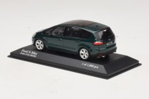 Ford S-Max Roheline Metallik Minichamps 1:43 400085401 Metall - pilt 2/4