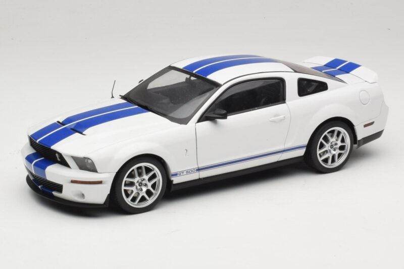 Ford Shelby Cobra GT500 Concept Valge Sinise Triibuga AUTOart 1:18 73052 Metall