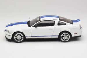 Ford Shelby Cobra GT500 Concept Valge Sinise Triibuga AUTOart 1:18 73052 Metall - pilt 4/8
