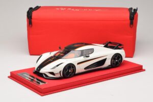 Koenigsegg Regera Valge Musta Süsinikuga FrontiArt 1:18 REMC043 Vaik - pilt 7/7