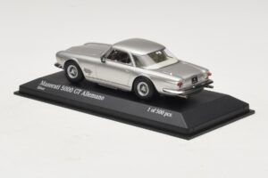 Maserati 5000 GT Allemano Hõbedane Minichamps 1:43 437123324 Metall - pilt 3/4
