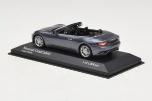 Maserati GranCabrio Hall Metallik Minichamps 1:43 400123931 Metall - pilt 3/4