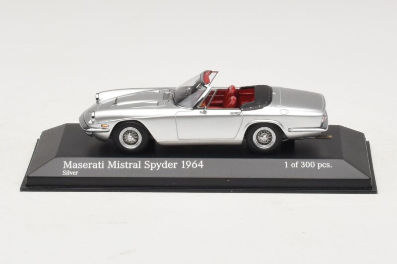Maserati Mistral Spyder Hõbedane Minichamps 1:43 437123431 Metall