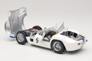 Maserati Tipo 61 #5 S. Moss / D. Gurney Camoradi ADAC 1000km Nurburgring Winner 1960 Minichamps 1:18 100601205 Metall - pilt 5/8