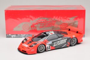 McLaren F1 GTR Lark #44 Tsuchiya / Ayles 24 Hours of Le Mans 1997 Minichamps 1:18 530133744 Metall - pilt 8/8