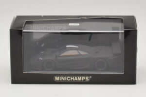 McLaren F1 GTR Longtail Must Matt 1997 Minichamps 1:43 MCLAREN010 Metall - pilt 4/4