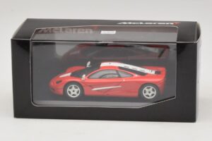 McLaren F1 Punane Valgete Triipudega Minichamps 1:43 MCLAREN005 Metall - pilt 4/4