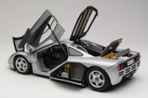 McLaren F1 Hõbe Minichamps 1:12 530133123 Metall - pilt 5/8