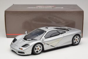 McLaren F1 Hõbe Minichamps 1:12 530133123 Metall - pilt 8/8