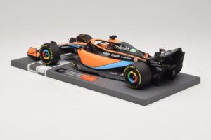 McLaren MCL36 #3 D. Ricciardo Bahrain GP 2022 Minichamps 1:18 537221803 Metall - pilt 5/7