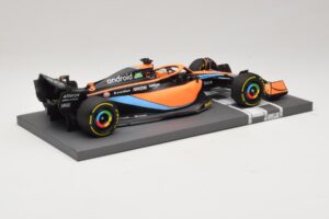 McLaren MCL36 #3 D. Ricciardo Bahrain GP 2022 Minichamps 1:18 537221803 Metall - pilt 6/7