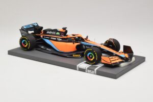McLaren MCL36 #3 D. Ricciardo Bahrain GP 2022 Minichamps 1:18 537221803 Metall - pilt 7/7