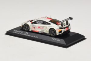 McLaren MP4-12C GT3 #11 Art Grand Prix Leclerc / Parisy 24 Hours of Spa 2013 Minichamps 1:43 437131311 Metall - pilt 3/4
