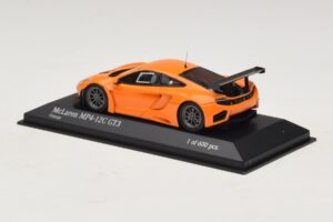 McLaren MP4-12C GT3 Street Oranž Minichamps 1:43 437121399 Metall - pilt 3/4