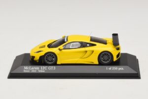McLaren MP4-12C GT3 Street Kollane Minichamps 1:43 437121396 Metall