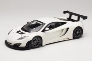 McLaren MP4-12C GT3 Valge 2013 Minichamps 1:18 151121394 Metall