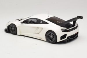 McLaren MP4-12C GT3 Valge 2013 Minichamps 1:18 151121394 Metall - pilt 5/6