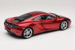 McLaren MP4-12C Punane Metallik Minichamps 1:18 110133022 Metall - pilt 3/8