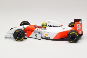 McLaren MP4/8 Ford #8 A. Senna Winner European GP 1993 Minichamps 1:18 540931818 Metall - pilt 4/7