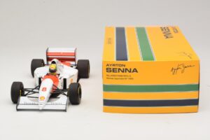 McLaren MP4/8 Ford #8 A. Senna Winner Japanese GP 1993 Minichamps 1:18 540931878 Metall - pilt 3/7
