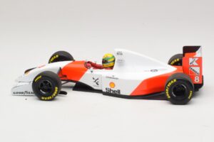 McLaren MP4/8 Ford #8 A. Senna Winner Japanese GP 1993 Minichamps 1:18 540931878 Metall - pilt 4/7