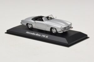 Mercedes 190 SL W121 Hõbe Maxichamps 1:43 940033130 Metall - pilt 3/4