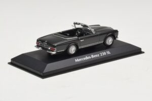 Mercedes 230 SL W113 Hall Maxichamps 1:43 94003231 Metall - pilt 2/4