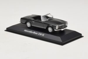 Mercedes 230 SL W113 Hall Maxichamps 1:43 94003231 Metall - pilt 3/4