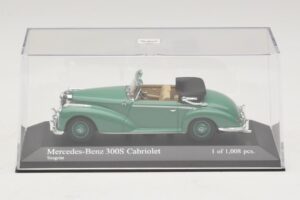 Mercedes 300S Kabriolett Roheline Minichamps 1:43 430032335 Metall - pilt 4/5