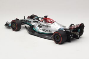 Mercedes AMG Petronas W13 E Performance #63 G. Russell Spanish GP 2022 Minichamps 1:18 110220063 Metall - pilt 5/7