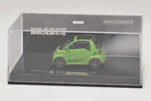 Mercedes Brabus Ultimate 120 Kabriolett Roheline Minichamps 1:43 437032731 Metall - pilt 4/5