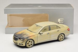 Mercedes E-Class W212 Põlenud Dubai Kunstiauto Minichamps 1:18 MB008 Metall - pilt 6/6
