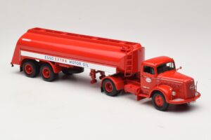 Mercedes LS315 Tanksattelzug Esso Minichamps 1:43 499034770 Metall - pilt 4/6