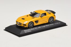 Mercedes SLS AMG C197 Black Series Kuldne Minichamps 1:43 437033022 Metall - pilt 2/4