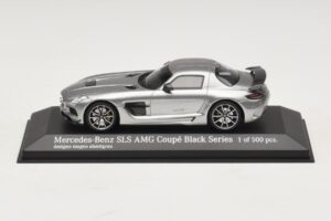 Mercedes SLS AMG C197 Black Series Hall Metallik Minichamps 1:43 437033024 Metall