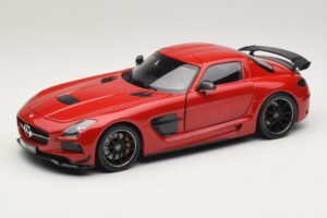 Mercedes SLS AMG C197 Black Series Punane Minichamps 1:18 110033022 Metall