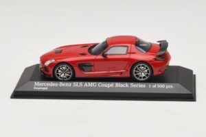 Mercedes SLS AMG C197 Black Series Punane Minichamps 1:43 437033021 Metall