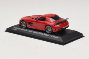 Mercedes SLS AMG C197 Black Series Punane Minichamps 1:43 437033021 Metall - pilt 3/4