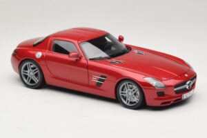 Mercedes SLS AMG C197 Punane Metallik Minichamps 1:18 100039020 Metall - pilt 6/8
