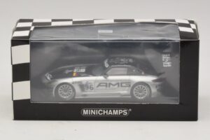 Mercedes SLS AMG GT3 #96 M. Hakkinen / R. Arnold 6 Hours of Zhuhai 2011 Minichamps 1:43 410113296 Metall - pilt 4/4