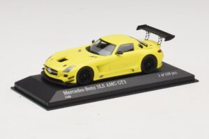 Mercedes SLS AMG GT3 Kollane Minichamps 1:43 410113201 Metall - pilt 2/4
