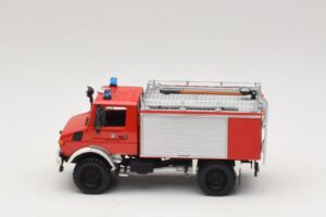 Mercedes Unimog 1300 L TLF 8/18 FF Oberammergau Minichamps 1:43 439033071 Metall - pilt 3/6