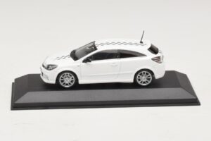 Opel Astra H OPC Nurburgring Edition Valge Minichamps 1:43 ASTRA005 Metall